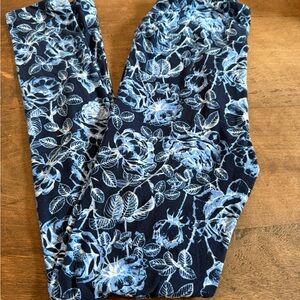 LuLaRoe OS Blue Floral leggings
